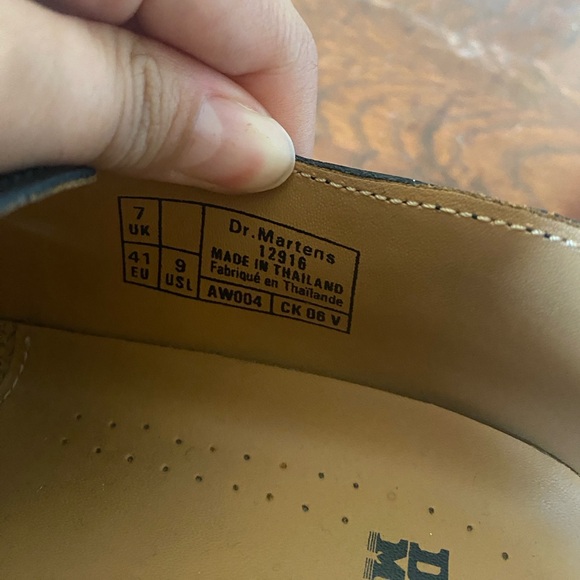 Dr marten Mary jane’s W9 DO NOT BUY - Picture 2 of 5